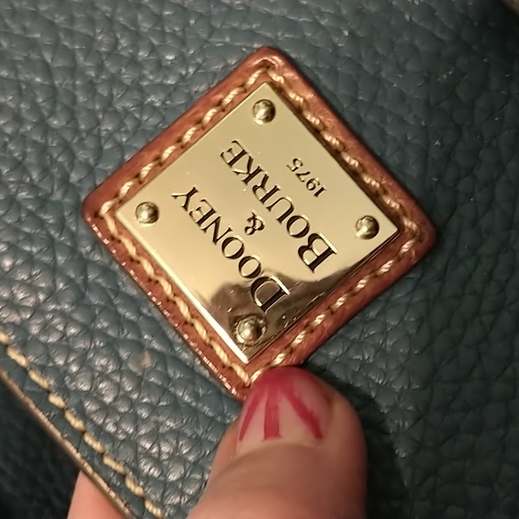 Vintage Dooney and Bourke - Picture 5 of 8